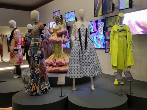 A photo of Korean fashion at the A Korean Wave exhibition at the V&A